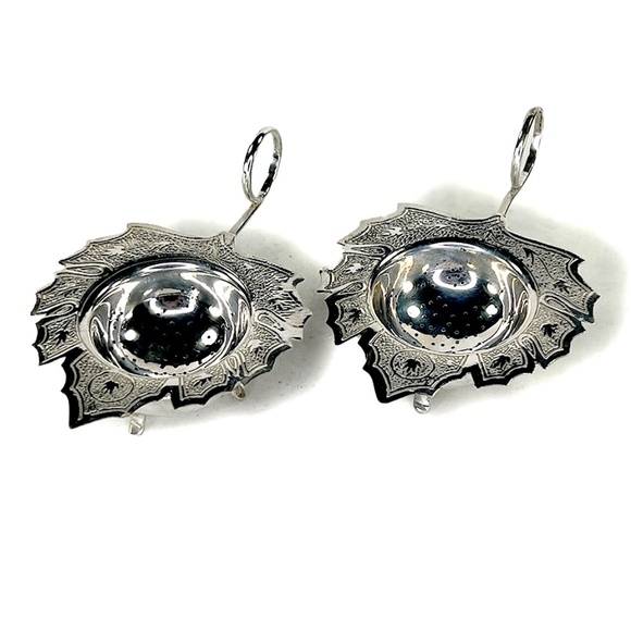 Bombay Co. Vintage Silverplate Maple Leaf Tea Strainers - 2 - Picture 2 of 8